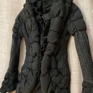 Unique VLADI MIX black ruffle coat